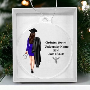Adorno de enfermera, regalo para enfermeras primerizas, adorno acrílico navideño para enfermeras, RN, LPN, NP, regalo de graduación de enfermería, regalo, regalo de graduación de enfermería imagen 7