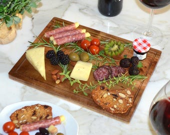 Alabama Crimson Tide Acacia Cutting Charcuterie Cheese Board. Unique Alumni Gift, Graduation, Tailgating, Entertaining, Birthdays