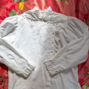 Vintage 1980s White Cotton Lace Blouse: Austrian Folklore Top (S-M)