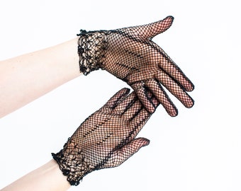 Vintage Black Crochet Net Gloves: Gothic Costume Accessories