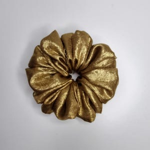 Fluffy scrunchie, chic scrunchie, elegant hair scrunchie, gift for her, hair accessory, Valentine&#39;s Day gift