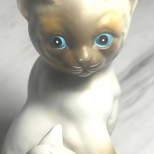 Siamese Kitties Music Box perfect condition