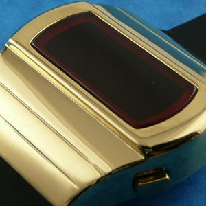 Time-shop-uk Retro LED watch - Gold - Homage to the 1970s vintage Digital LED LCD Space Age Futuristic watches 10