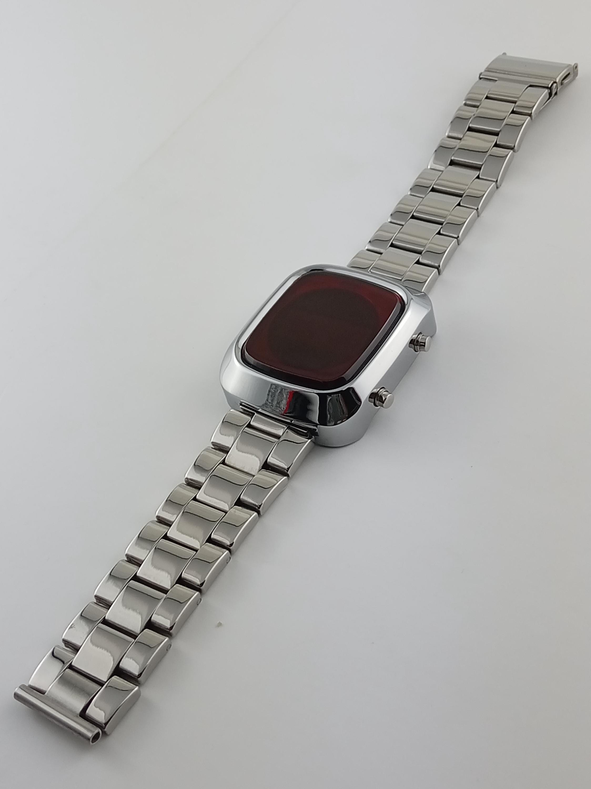 Time-shop-uk Retro LED Watch - Silver - Homage to the Vintage Digital ...