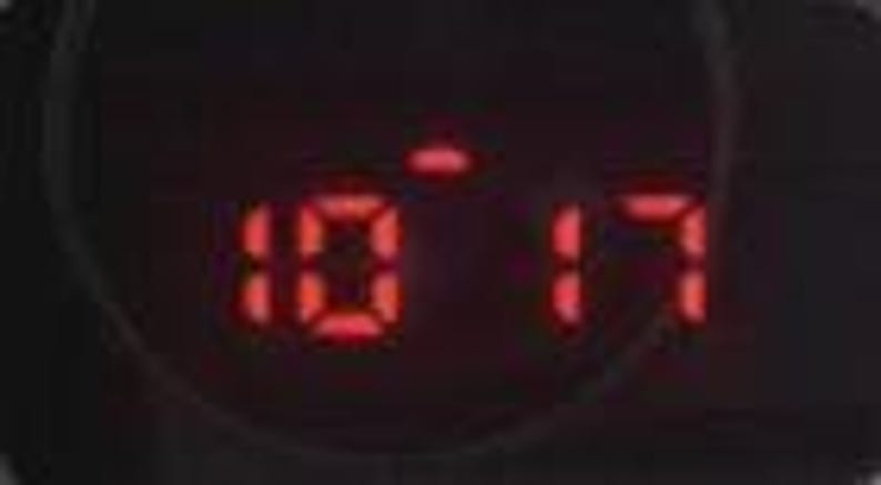 Time-shop-uk Retro LED watch - Gold - Homage to the 1970s vintage Digital LED LCD Space Age Futuristic watches 29 image 9
