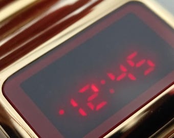 Time-shop-uk Retro LED watch - Gold - Homage to the 1970s vintage Digital LED LCD Space age Futuristic watches 8