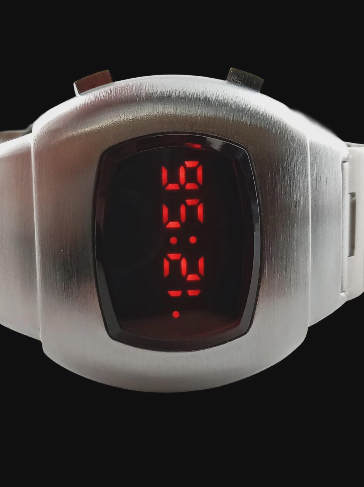 Time-shop-uk Retro LED Watch -silver- Homage to the 1970s Vintage ...