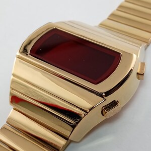 Time-shop-uk Retro LED watch - Gold - Homage to the 1970s vintage Digital LED LCD Space Age Futuristic watches 29 image 2