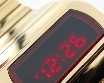 Time-shop-uk Retro LED watch - Gold - Homage to the 1970s vintage Digital LED LCD Space Age Futuristic watches 29