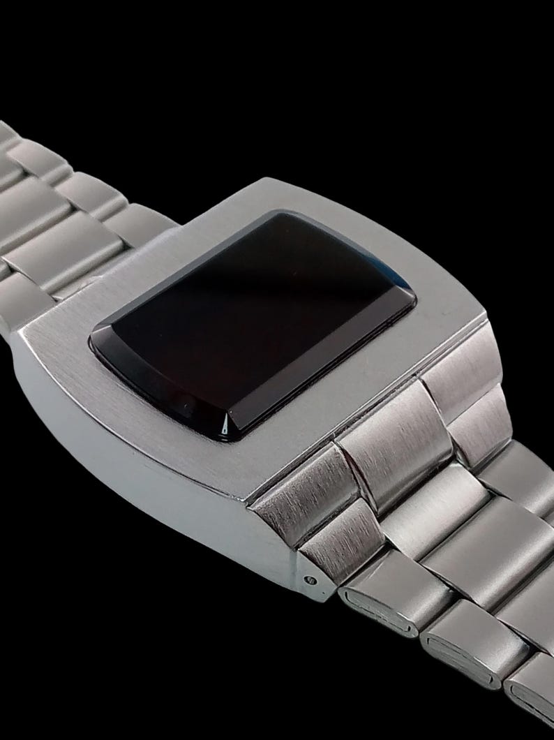 Time-shop-uk Retro LED Watch - Silver - Homage to the 1970s Vintage ...