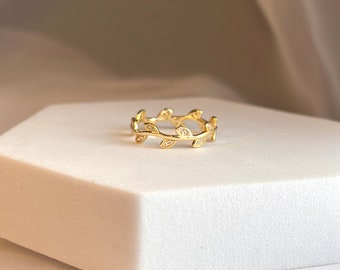 Dainty Gold Leaf Ring | 925 Sterling Silver Ring | 14k gold Plated Ring | Minimalist Ring