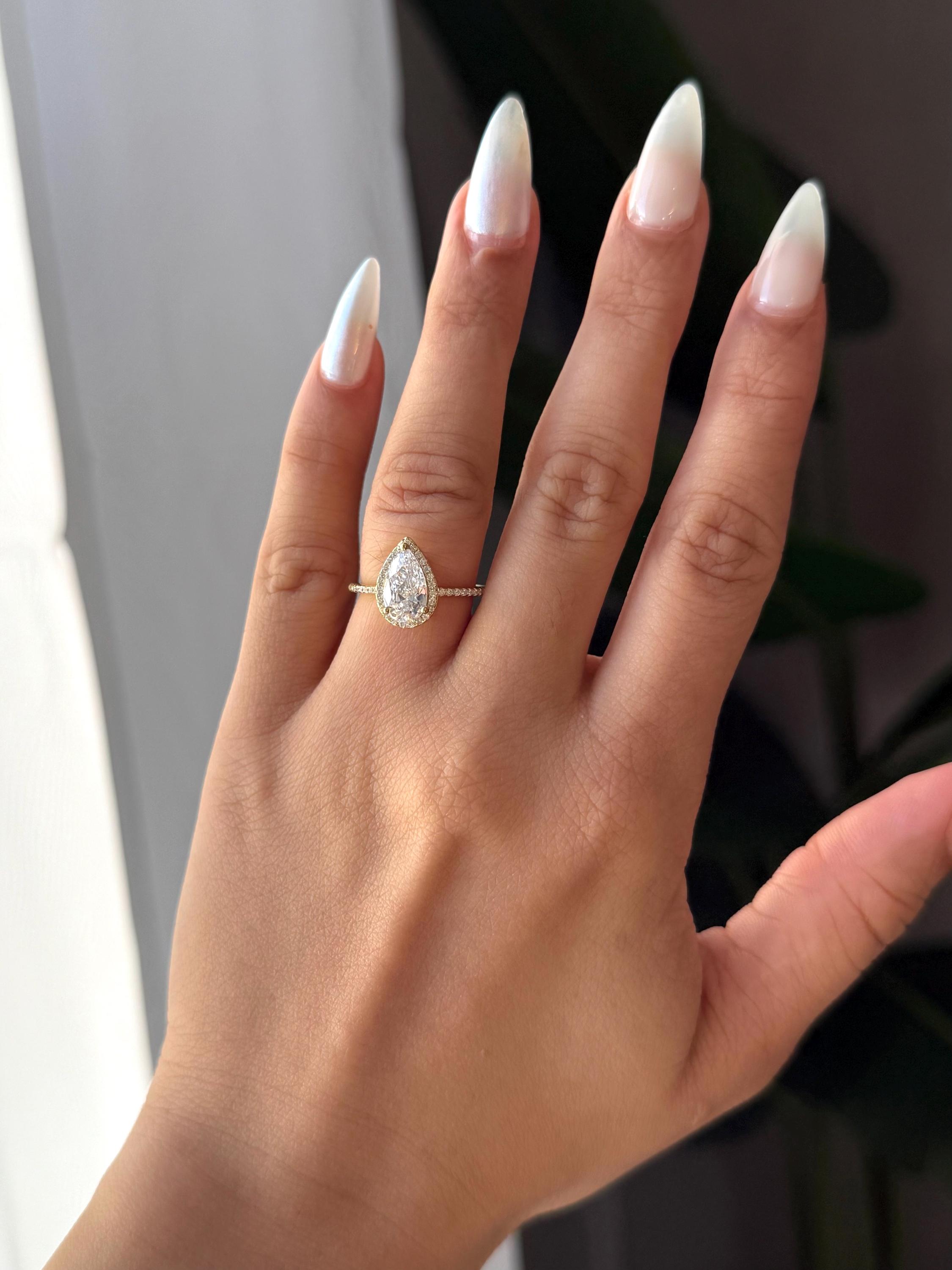 Bo.Dream Anillos De Compromiso Con Circonita Cúbica En Forma De Pera/ Esmeralda/corte Radiante Y Plata De Ley Chapada En Platino, Gema, Circonita