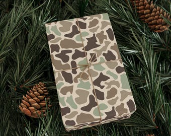 Duck Camo Gift Wrapping Paper: Stylish Hunter Holiday Wrap