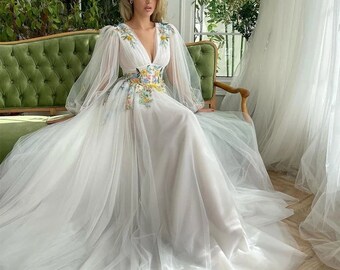 Wedding Dress And Party Embroidery Lace Appliques Prom Dress Long Sleeves Side Split A-Line Wedding Party Gowns Tulle Evening Photoshoot