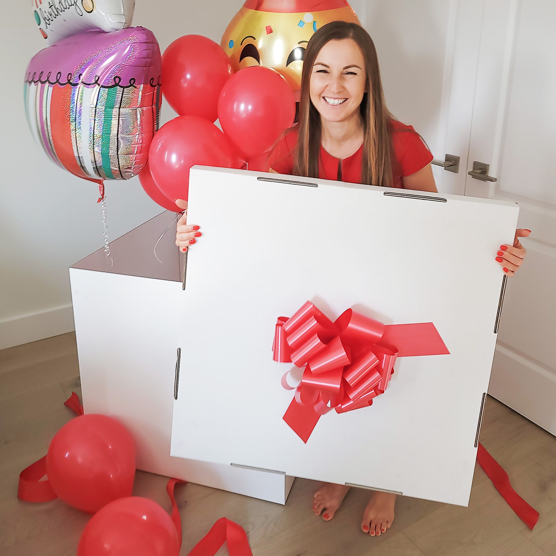 Jumbo Gift Box - the original oversized gift box. 28 x 28 x 28 inches