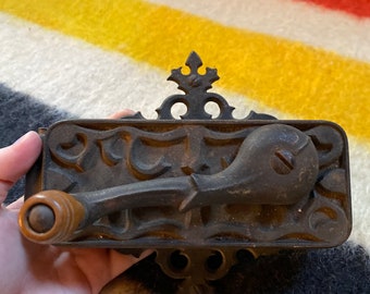 Vintage Rare Cast Iron Wall Mount Universal Dazey Americana Can Opener