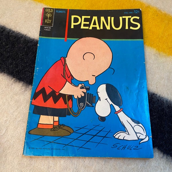 Rare bande dessinée Peanuts Snoopy Charlie Brown vintage par Gold Key des années 1960, milieu du siècle