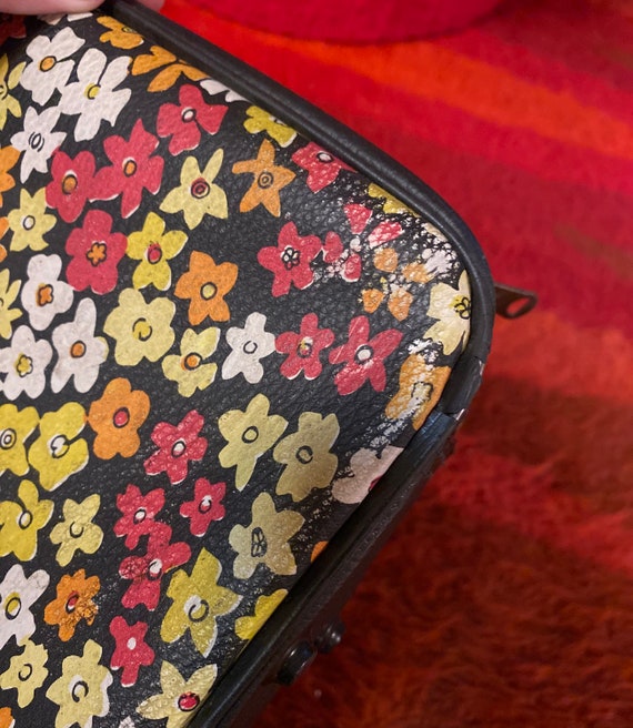Vintage 1960s Floral Travel Suitcase Mod Style - image 4