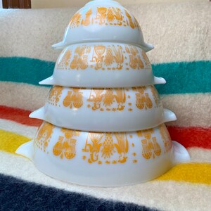 Vintage Rare Pyrex Pumpkin Orange Amish Butterprint Cinderella Handle Mixing Bowl Set Mid Century Kitchen 1960s