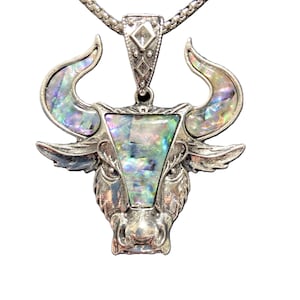 Large striking Bull Head necklace with 20" stainless steel chain