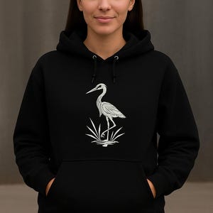 Heron Hoodie for Nature Lovers – Minimalist Bird Sweatshirt – Embroidered Wildlife Pullover – Cozy Unisex Gift for Outdoor Enthusiasts