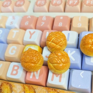 Pineapple Bun Keycap | Clay Handmade | For Mechanical Keyboard | Art Decoration |