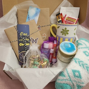 Blind Date with a Book Box, Care Package, Gift, Mug/Cup, Candle, Mystery, Thriller, Suspense, Romance, Children, Self-Care, Surprise
