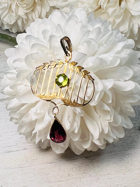 Antique Art Nouveau Peridot and Garnet Drop 9K Gold Pendant