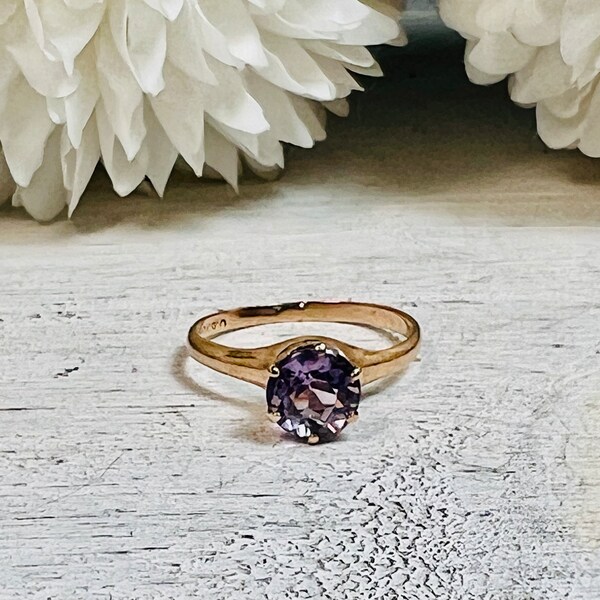 Vintage Ostby Barton Amethyst Solitaire 10K Gold Ring Size 5 1/4