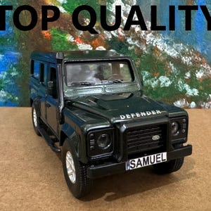 PERSONALISED PLATES Land rover Defender 1:36 Licensed Toy Car Model boy girl dad mom uncle grandad brother birthday gift Boxed, 3 Colours