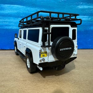 Land Rover Defender Diecast Model Car With Personalised Plates | 1:32 ...