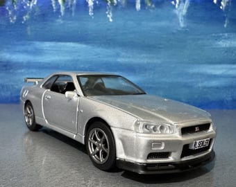 Spersonalizowana tabliczka znamionowa Nissan GTR R34 V-Spec II Diecast Model Car: Spersonalizowana tabliczka znamionowa