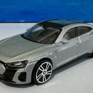 YOUR Name PLATES Audi RS e-tron Gt Toy Car Model boy girl dad uncle grandad brother Birthday gift present New Boxed 1:43 scale