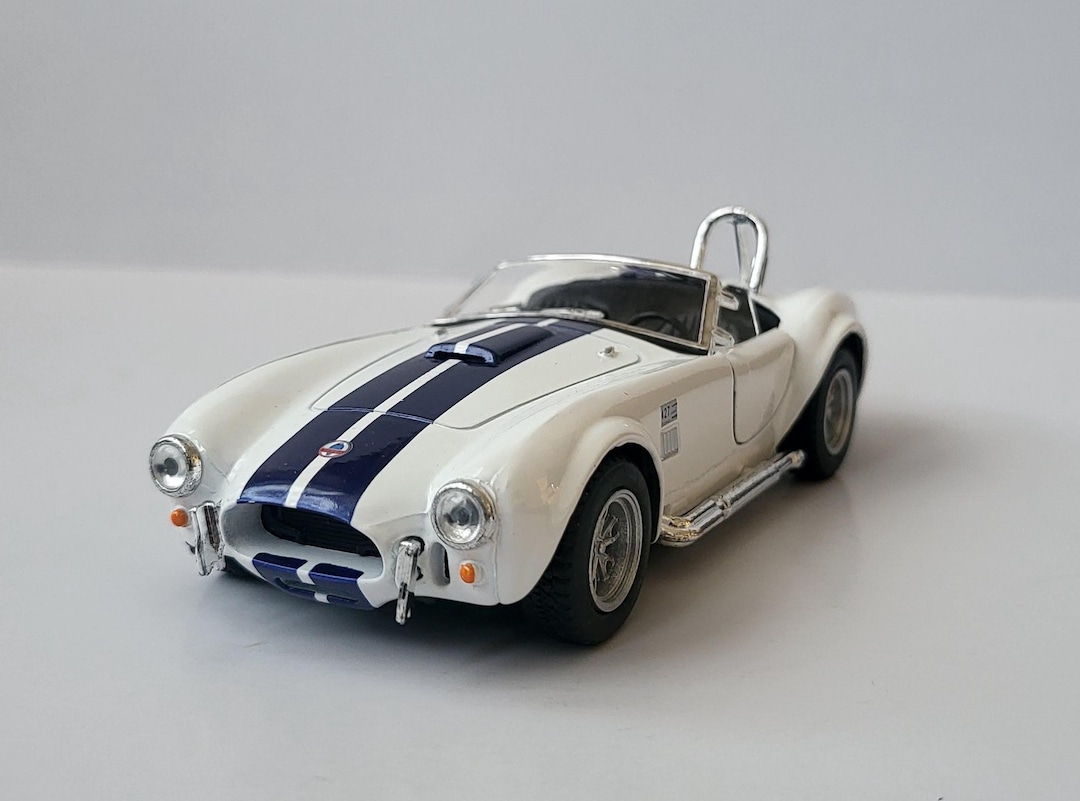 1965年式 シェルビー コブラ 427 S/C 1:32 ダイキャストモデル - キン 