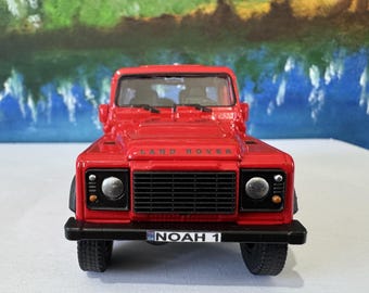 PERSONALIZED TOY name Plate - Land Rover Defender 1:36 Toy Car Model - Welly Licensed Car Gift for Dad, Boy, Uncle - Birthdays, gift Sleeves