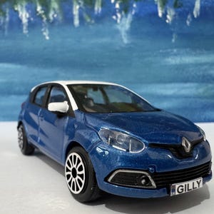 Renault CAPTUR Toy Car PERSONALISED PLATES Model boy girl dad mom uncle grandad brother Birthday Christmas gift present Boxed 1:43 scale