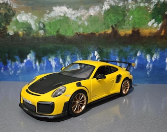 Porsche 911 GT2 RS 1:24 Diecast Model Samochodu Zabawkowego – Maisto Supercar Collectible – Personalizowana Tabliczka Imienna W PUDEŁKU