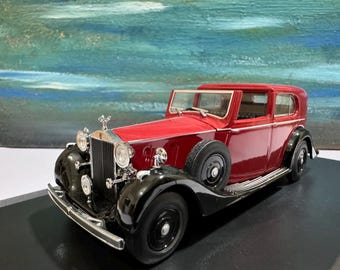 Personalized Plates Rolls Royce Phantom III SDV Mulliner Clare Oxford Diecast Model – Custom Name Gift for Dad, Mom Display Case