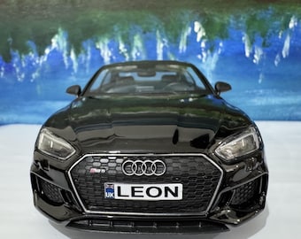 Petite voiture Audi RS 5 Coupé personnalisée à l'échelle 1:24 | Portes ouvertes | Cadeau pour papa, maman, fille ou garçon | Modèle de collection en boîte, très détaillé. Noir