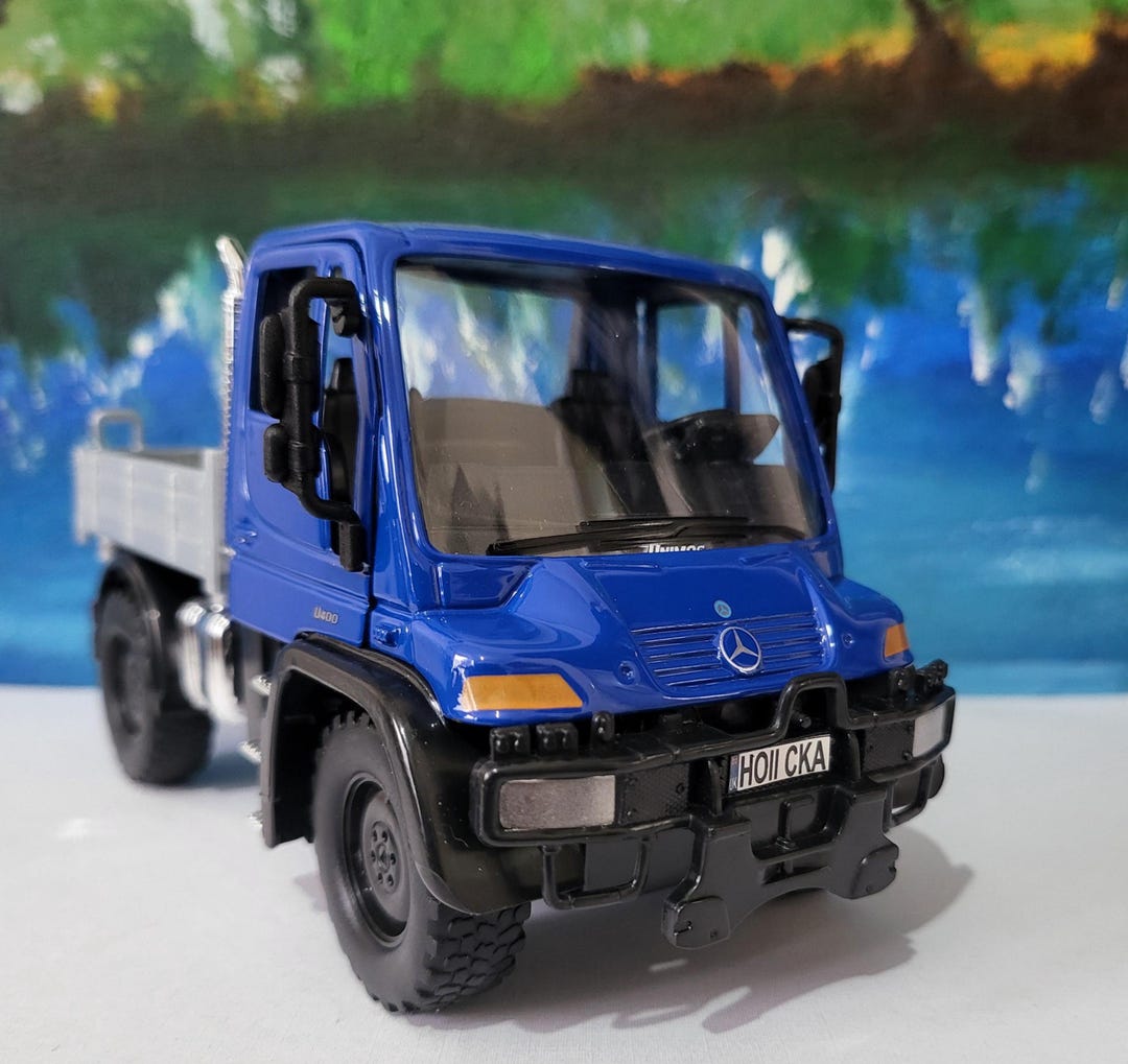 1: 32 For Mercedes Benz Unimog Alloy Car Model Kids Toys