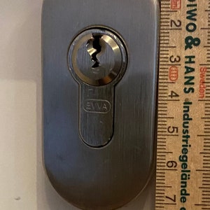 Piastra adattatrice distanziale universale per Nuki Smart Locks 3 e Nuki Smart Locks 4 apertura lunga per rosetta 35 x 75 mm immagine 5