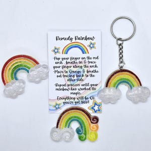 Pocket knuffel regenboog, positiviteitsbadge, angstverlichting fidget-sleutelhanger, stresszorgcadeau, geschenk geestelijke gezondheid, comfortcadeau, aandenkencadeau