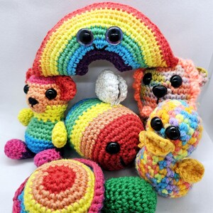 Crea tu propia mascota terapéutica para la ansiedad, abrazo de bolsillo de crochet, tarjeta de animales con positividad, regalo para la salud mental.