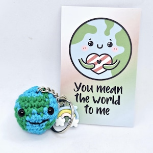 Mini gehaakte sleutelhanger, je bedoelt de wereld voor mij cadeau, aanmoedigingskaart cadeau, geestelijke gezondheid cadeau, kleine herinnering cadeaus, kleine cadeaus