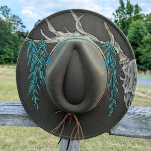 Burned Hat Deer Skull - Etsy display picture 3