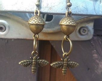 Bee Drop Earrings, Vintage Inspired Jewelry, Antique Bronze Earrings, Acorn Dangle Earrings, Gift For Bee Lover, Bug Gift, Entomology Gift