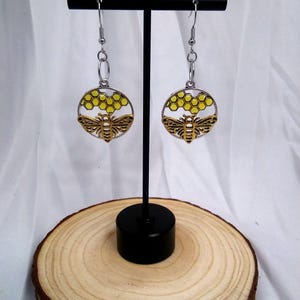 Bee And Honeycomb Earring, Hypoallergenic Drop Earrings, Silver And Gold Earrings, Honeybee Gifts, Gift For Nature Lovers, Gift Idea For Mom