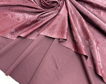 Tela de cuero sintético con relieve de serpiente burdeos, cortada a medida, piel de serpiente elástica de imitación, para tapicería, disfraces, bolsos, vestidos y chaquetas, 200 g/m² (Corea).