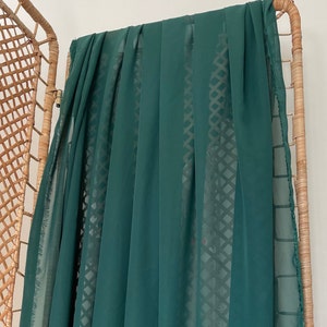 Grönt chiffongtyg på metervara Hunter Green Prisvärda tyger Brudchiffong Transparent Lätt Grönt chiffongtyg för klänningsslöjor Rosetter bild 1