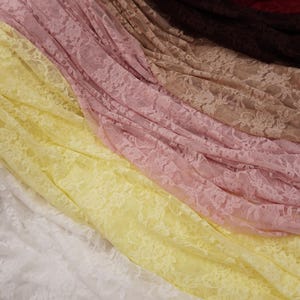 Tecido de renda elástica floral cor sálvia, estilo vintage, com elasticidade em 4 direções, transparente e macio, ideal para vestidos, trajes de gala, lingerie, sobreposições e noivas. imagem 9